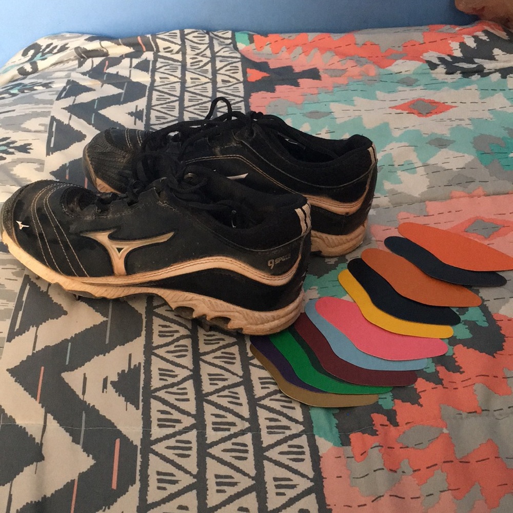 softball cleats-metal